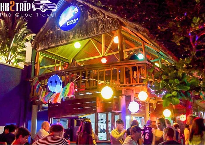 TOP 8 Quán Bar Tại Phú Quốc Giúp Bạn Tha Hồ "QUẨY" quán bar cực chất tại Phú Quốc