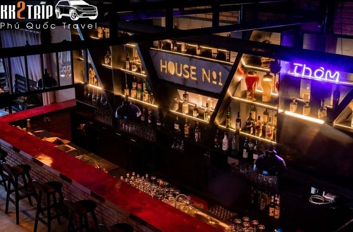TOP 8 Quán Bar Tại Phú Quốc Giúp Bạn Tha Hồ "QUẨY" quán bar cực chất tại Phú Quốc